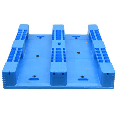 Outdoor Plastic Pallet with Smooth Cool Storage and Heavy-Duty Flat Racking by HUADING