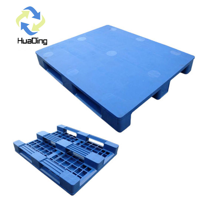 Dynamic load 1.5T HUADING HDPE / PP Solid Deck Large Plastic Pallets Size L1200*W1000mm